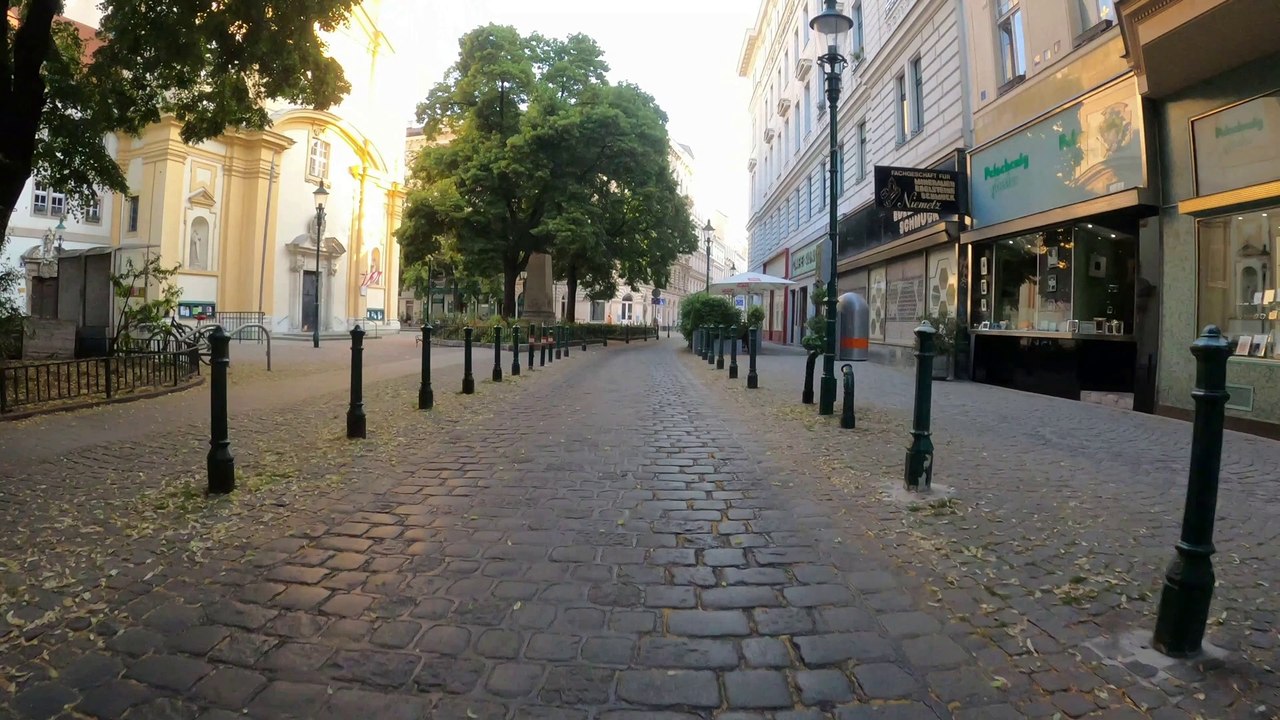 Vienna * Wien: Berggasse & Servitengasse frühmorgens