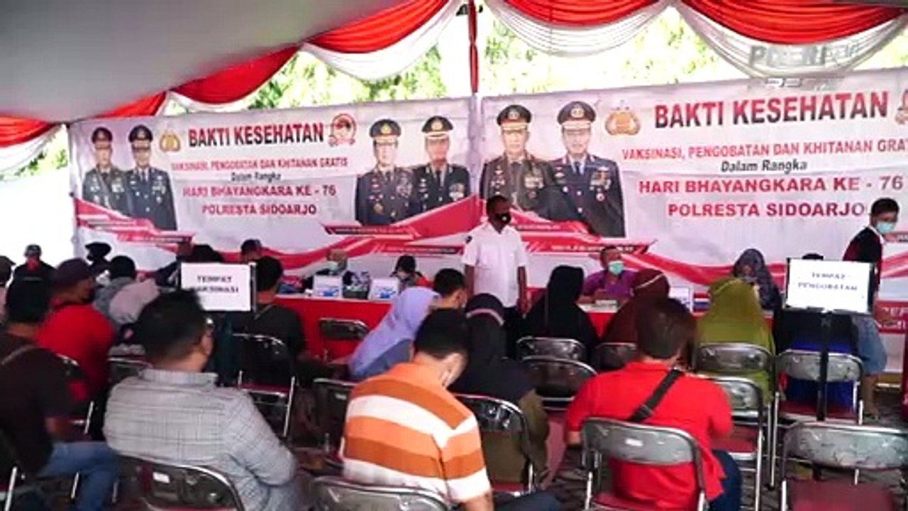 Bakti Kesehatan Polresta Sidoarjo, Sediakan Vaksinasi, Pengobatan Dan Khitan Gratis