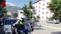 Amasya 'da YKS için kimliğini unuttu, yardımına motorize polis yetişti