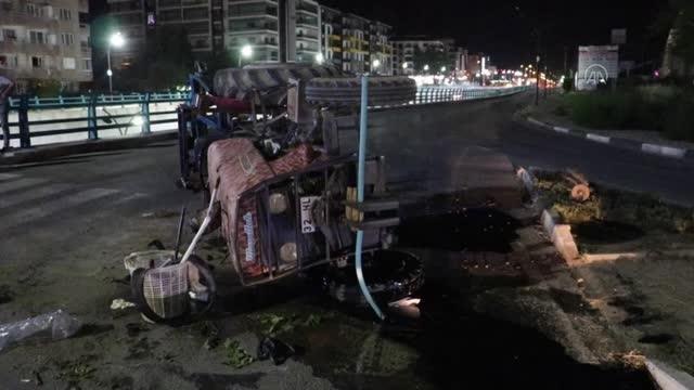 Traktör ile kamyonetin çarpıştığı kazada 1 kişi yaralandı