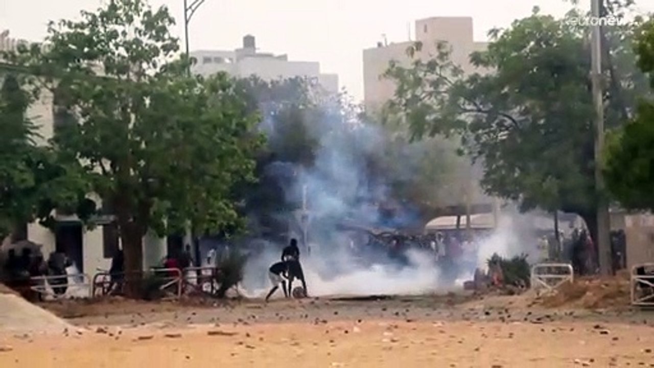 Nach Demonstrationsverbot: Gewalt eskaliert in Dakar