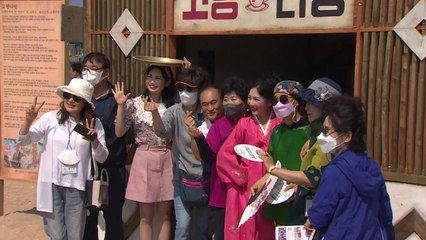 "죽기 전에 고향 땅 밟았으면" 속초 실향민문화축제 열려 / YTN