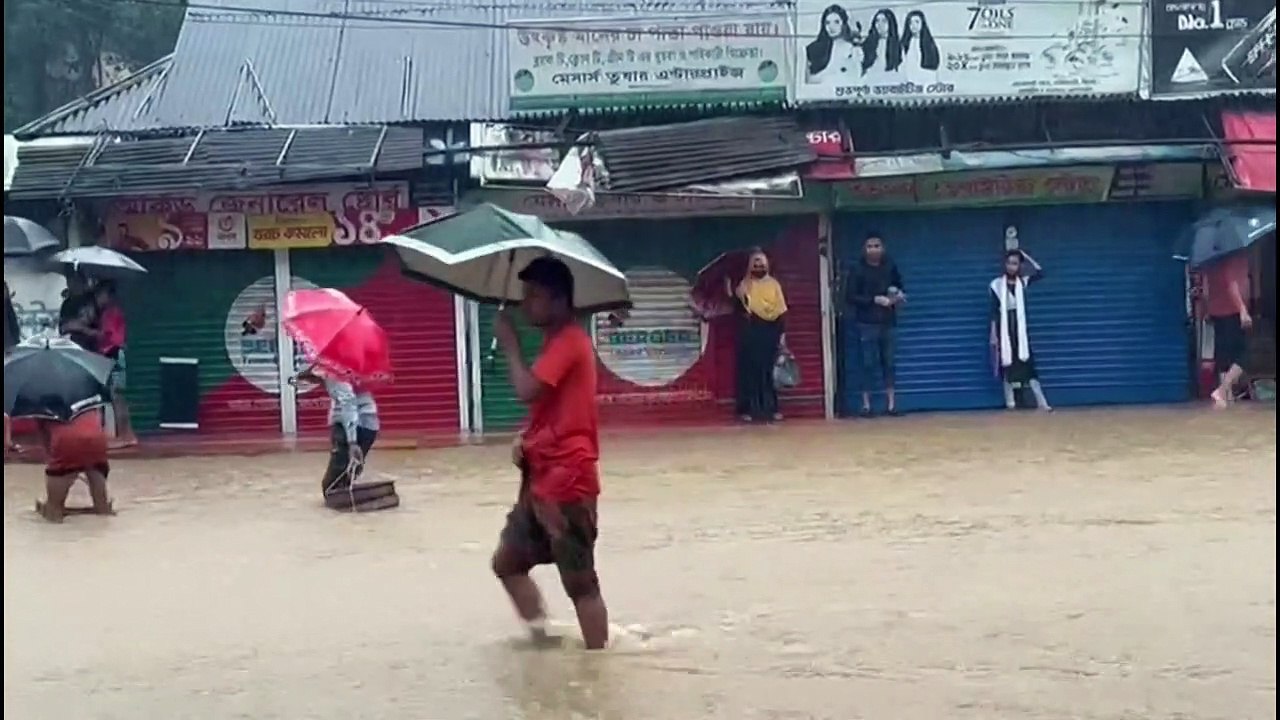 Lluvias torrenciales en India y Bangladés dejan decenas de muertos