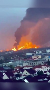 На нефтехимическом заводе масштабный пожар | На нафтохімічному заводі масштабна пожежа