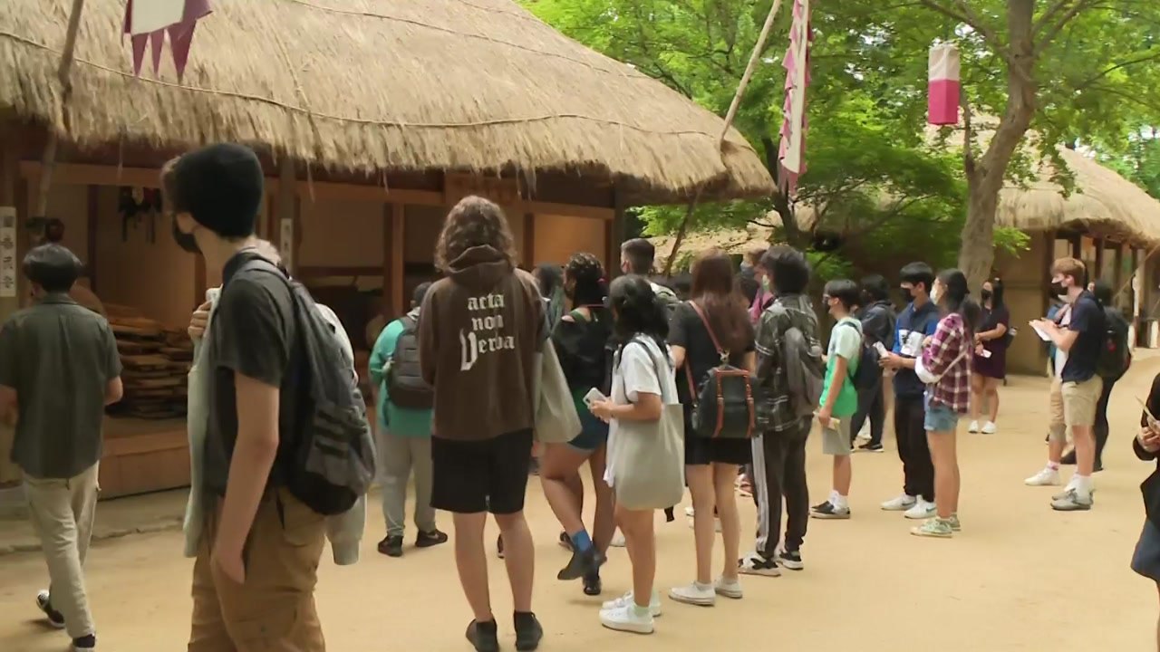 이번 주 '한여름 더위' 예고...여름 문턱 나들이 인파 몰려 / YTN