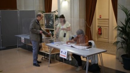 Download Video: Abren las urnas en la segunda vuelta de las elecciones legislativas francesas