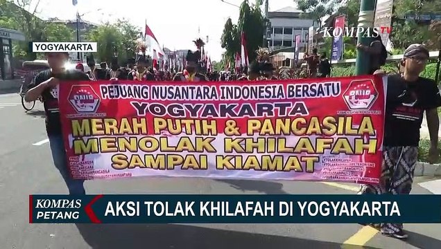 Tolak Khilafah, Warga Yogyakarta Bentangkan Bendera Merah Putih Raksasa