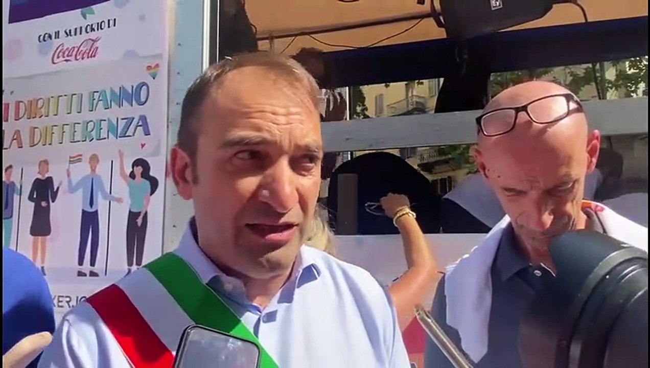 Torino Pride, in prima fila c'è il sindaco Lo Russo: "Sui diritti battaglia di civiltà"