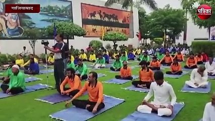 गाजियाबाद जिला कारागार में 500 महिला और पुरुष बंदियों ने लिया योग प्रशिक्षण