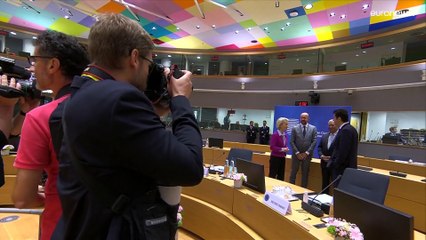 EU leaders fail to agree on price on gas but vow to continue talks