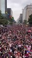 Pessoas manifestam “Fora Bolsonaro” na Parada do Orgulho LGBT+ de São Paulo