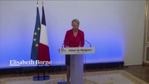 La primera ministra de Francia cree que el país corre 