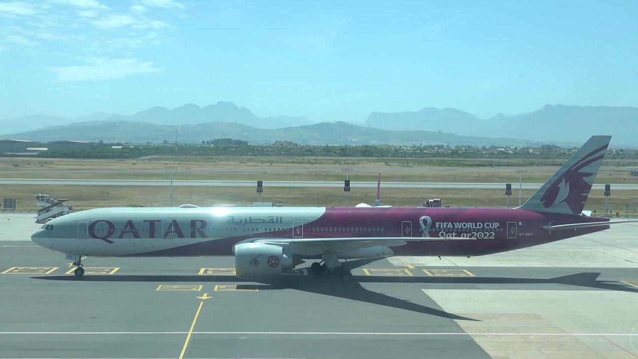 Qatar Airways FIFA World Cup 2022 Livery Landing At Cape Town International Airport 4K