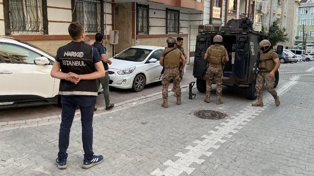 Zehir tacirlerine helikopter destekli operasyon