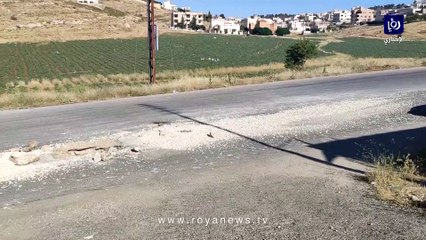 حفرة في أحد شوارع لواء ناعور في عمان