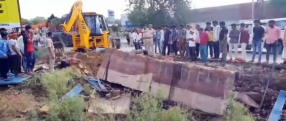 पत्थर से भरा ब्लॉक खनन वालों ने जब्त किया, चालक ने धमकाया कि अंजाम भुगतोगे