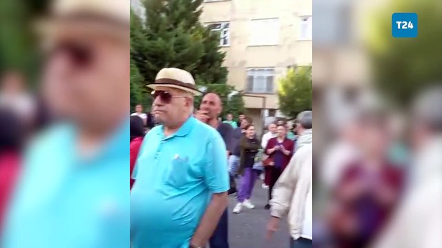 Okmeydanı Fetihtepe'de mahalleli adil ve şeffaf bir kentsel dönüşüm talebiyle toplandı: Aynı anda hareket etmeye söz verin