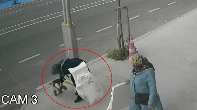 Kendi malıymış gibi alıp götürdü, güvenlik kamerasına yakalandı