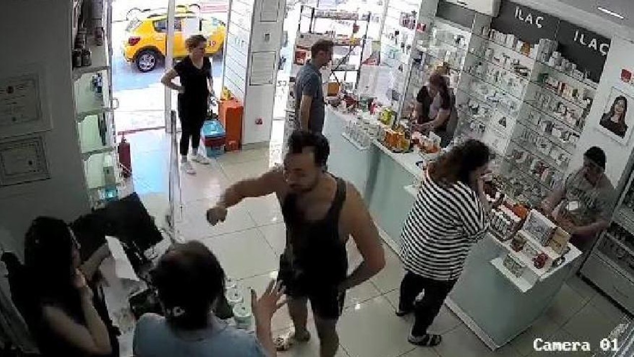Yanlış adres verildi dedi, eczacıları ölümle te...