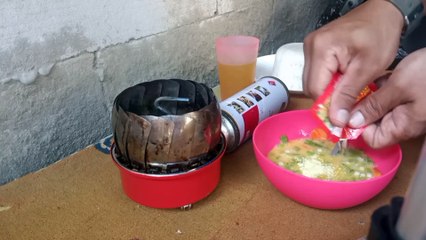 Making Omelet before Hiking