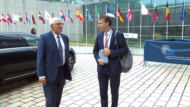 بوريل يعتبر أن عرقلة روسيا تصدير الحبوب الأوكرانية جريمة حرب حقيقية