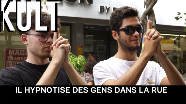 Il hypnotise des gens dans la rue
