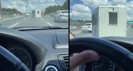 TEM’de korku dolu anlar: Kamyonetteki konteyner yola düştü