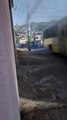 Vídeo mostra ônibus em chamas no bairro  Duque de Caxias, em Betim