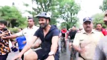 Akshay Kumar Goes Cycling