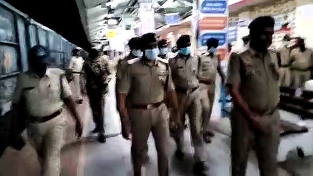 Video story रेलवे स्टेशन का जायजा लेने देर रात पहुंचे एडीजीपी