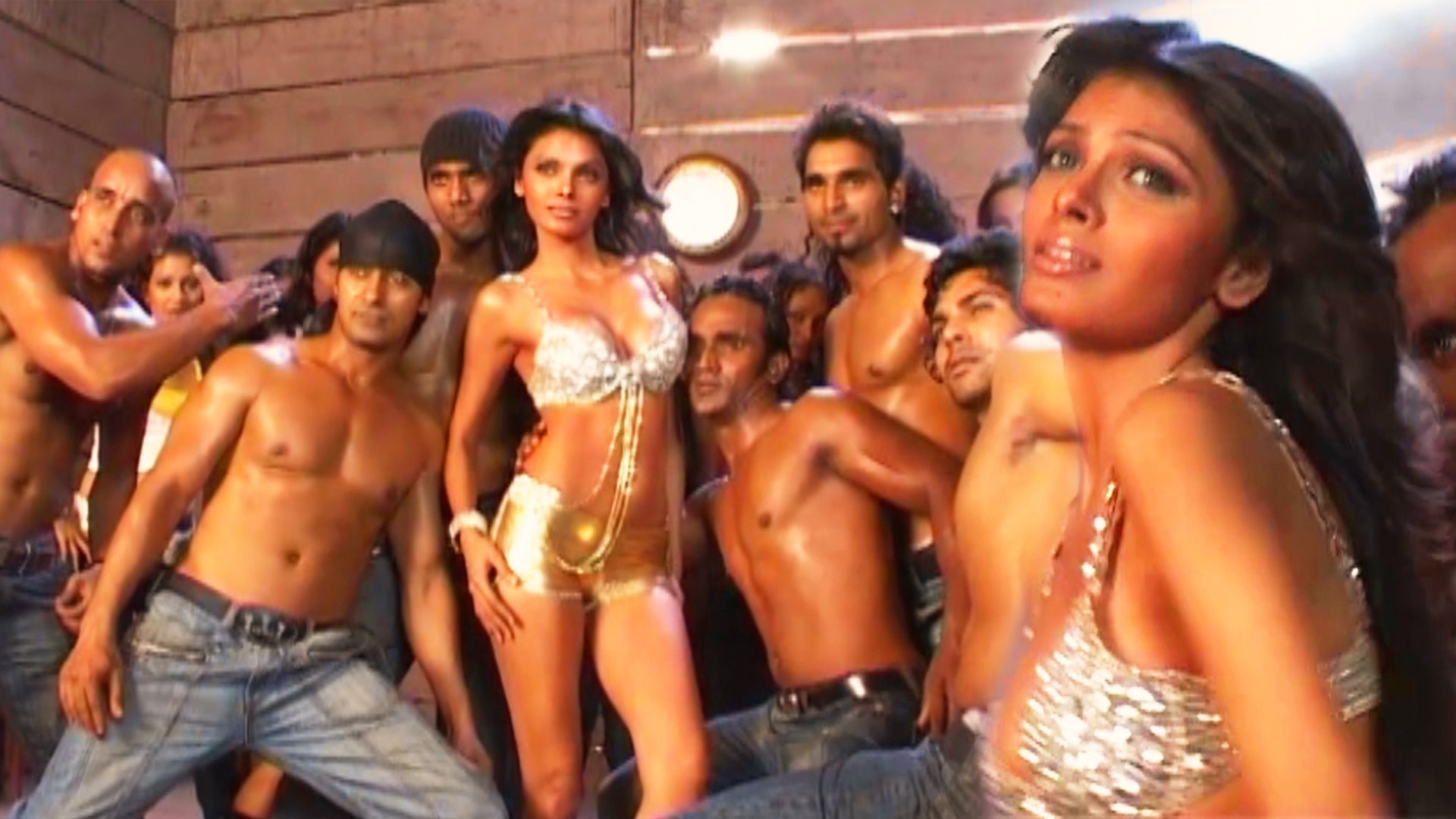 Shooting Of Sherlyn Chopra's Bold Music Video | Flashback Video - video  Dailymotion