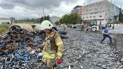 Arnavutköy'de sokakta parfümeri ile çakmak gazı şişeleri patladı