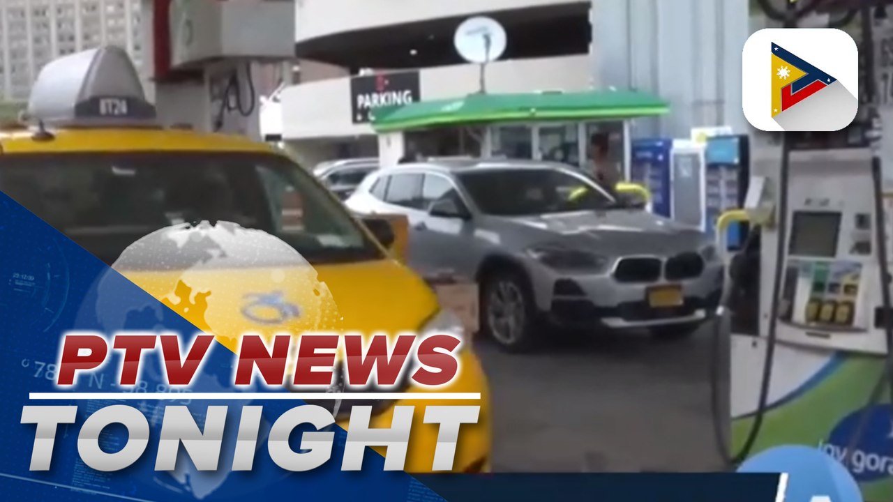 Biden mulls gas tax holiday, Chinese tariff cuts