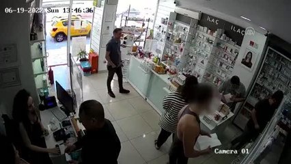 Bir şüpheli "yanlış adres verdiği" iddiasıyla eczacıyı tehdit etti