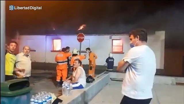 Dos focos del incendio de Navarra continúan descontrolados