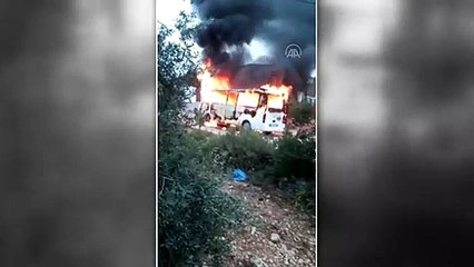 Tarım işçilerini taşıyan minibüs küle döndü