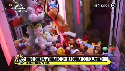 Menor quedó atorado en una máquina de peluches