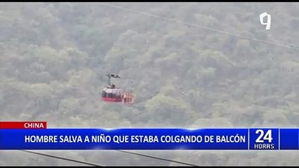 India: Turistas quedan atrapados en teleférico a varios metros de altura