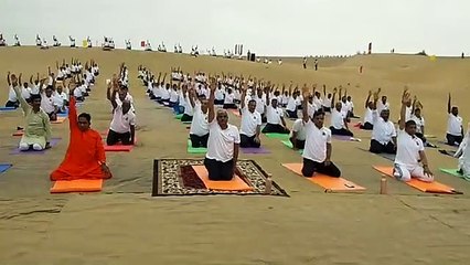 VIDEO: भारत-PAK सरहद पर BSF जवानों संग केंद्रीय मंत्री का योग