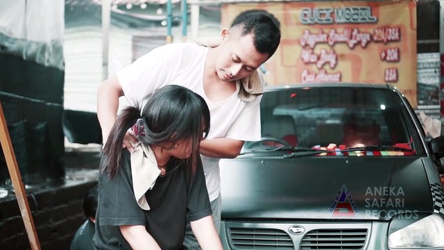 Happy Asmara - Dalan Liyane (Official Music Video ANEKA SAFARI) - Ciptaan Hendra Kumbara