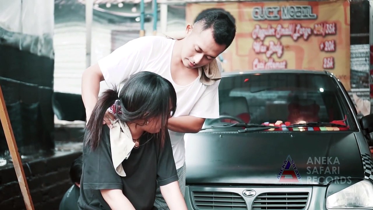 Happy Asmara - Dalan Liyane (Official Music Video ANEKA SAFARI) - Ciptaan Hendra Kumbara