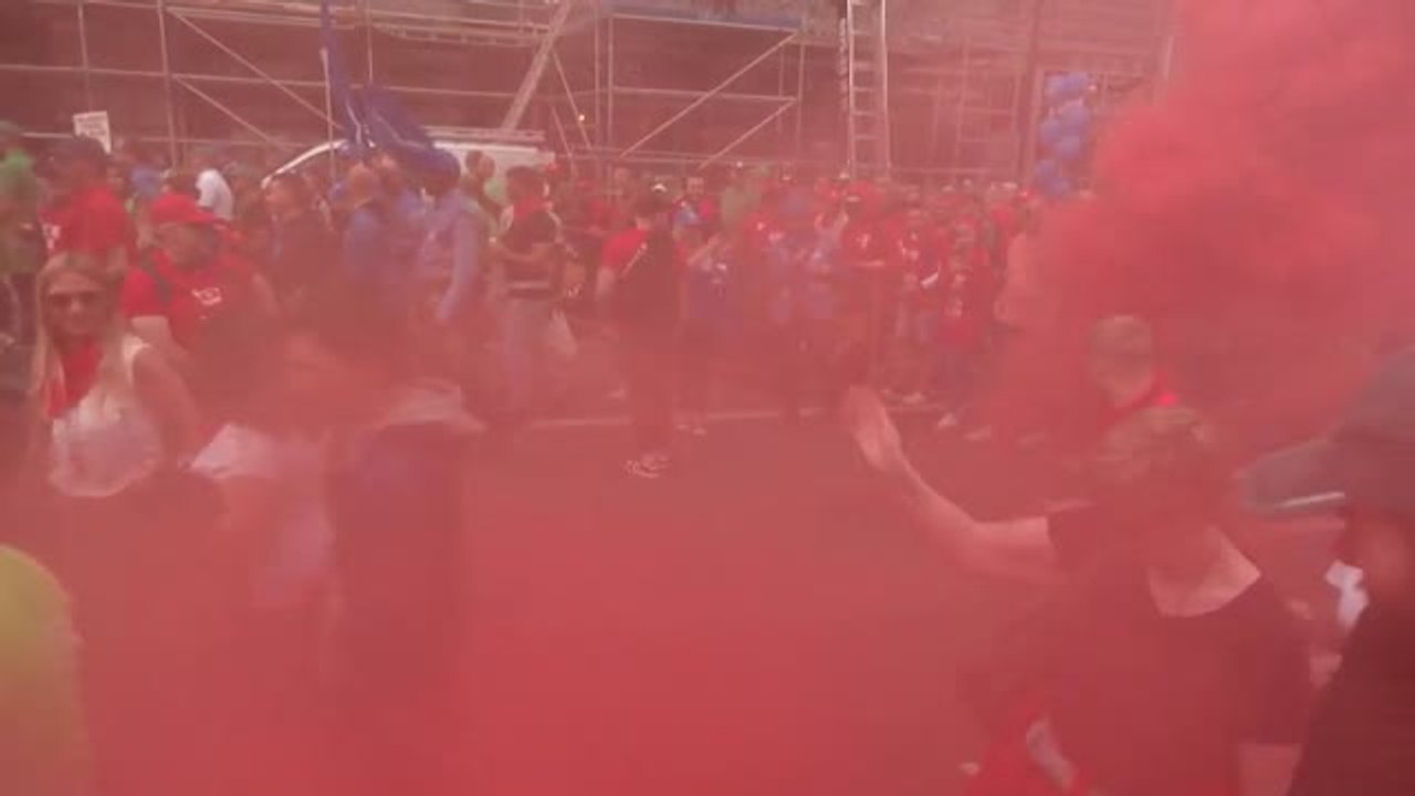 Miles de personas salen a las calles en Bruselas para protestar contra la inflación