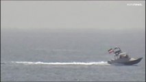 شاهد: مواجهة بين البحرية الأمريكية وسفن الحرس الثوري الإيراني قبالة مضيق هرمز