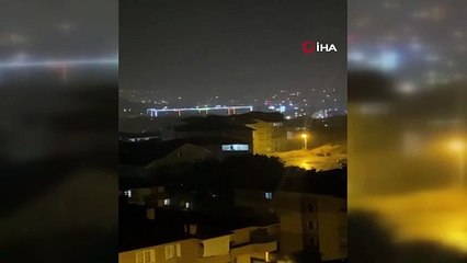 Yıldırım düşme anları cep telefonları ile görüntülendi