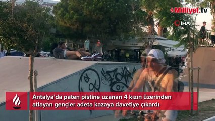 Paten rampasına uzanan kızların üzerinde tehlikeli akrobasi
