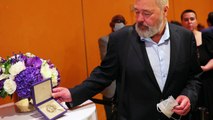 Il giornalista Muratov vende all'asta la medaglia del Nobel per la pace: 