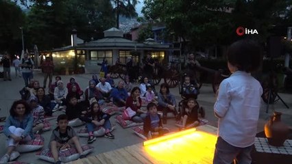 Bursa'da 7'den 70'e masal dünyasına renkli yolculuk