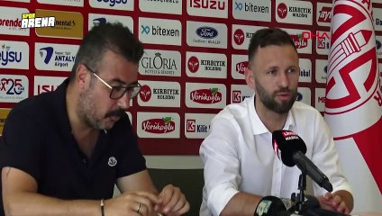 Hakan Özmert 1 yıl daha Antalyaspor'da