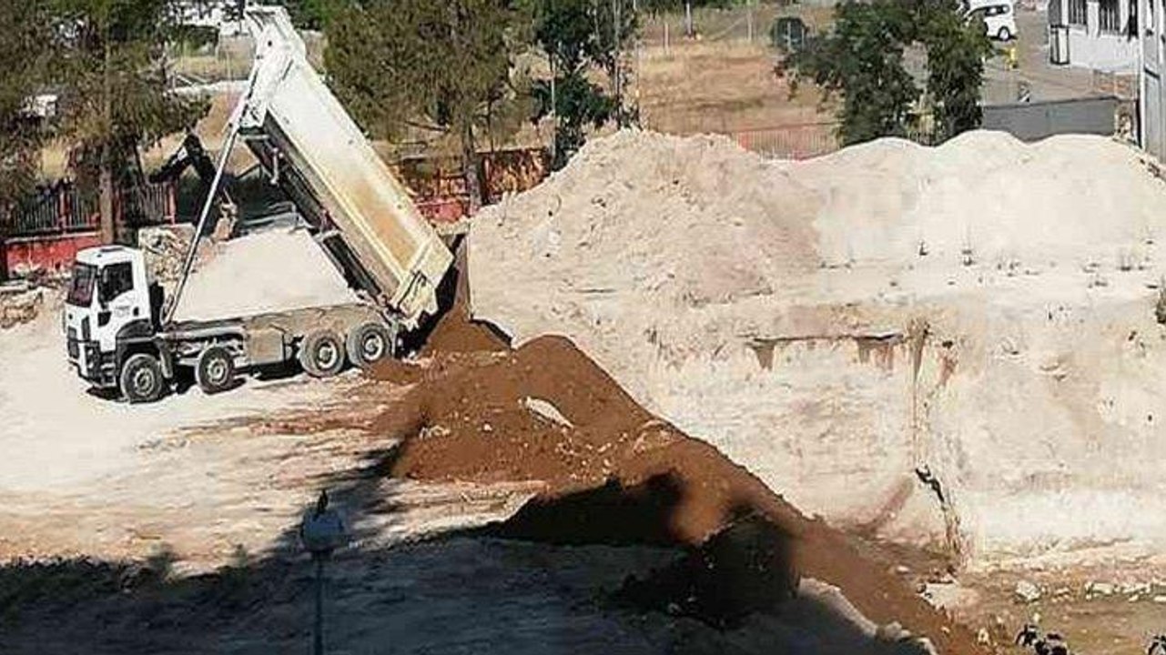 Fıkra gibi: Önce temel atıldı, sonra toprakla dolduruldu