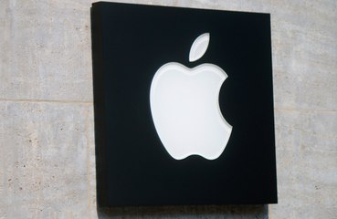 Apple workers vote to unionise store